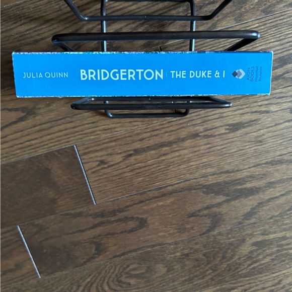 4 books for $16 - BRIDGERTON - THE DUKE & I by Julia Quinn - Picture 2 of 4